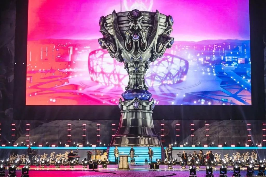 LPL春季赛今日赛程及首发名单：Cube大战369 xiye对战UCAL